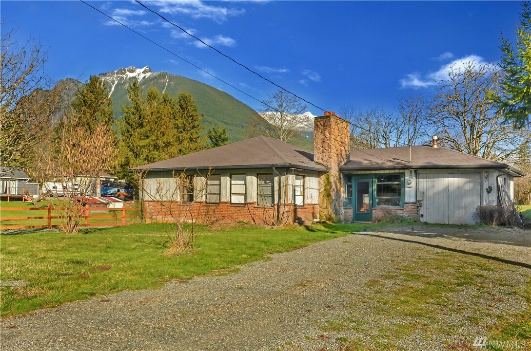 Property Photo:  13314 424th Ave SE  WA 98045 