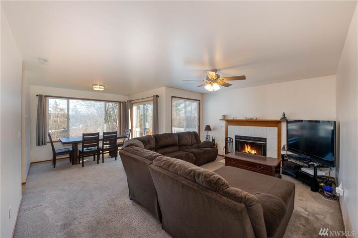 Property Photo:  1424  Ponsteen Drive  WA 98277 