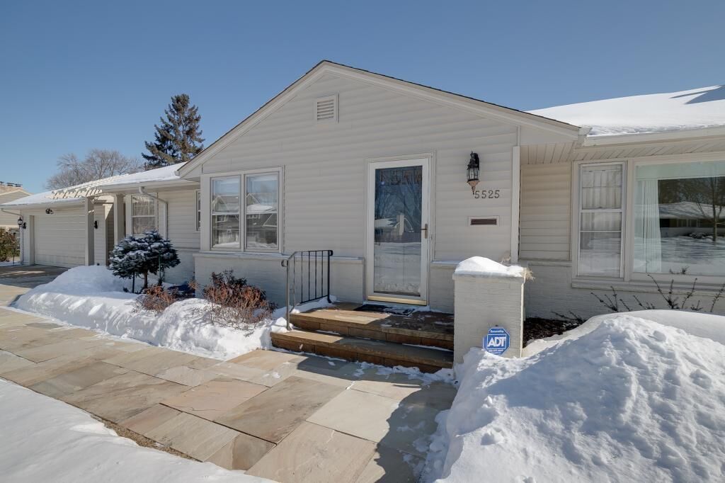 Property Photo: 5525 Chantrey Road MN 55436
