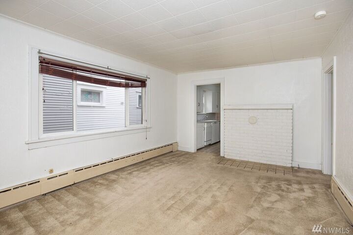 Property Photo:  1910  Lombard Avenue  WA 98201 