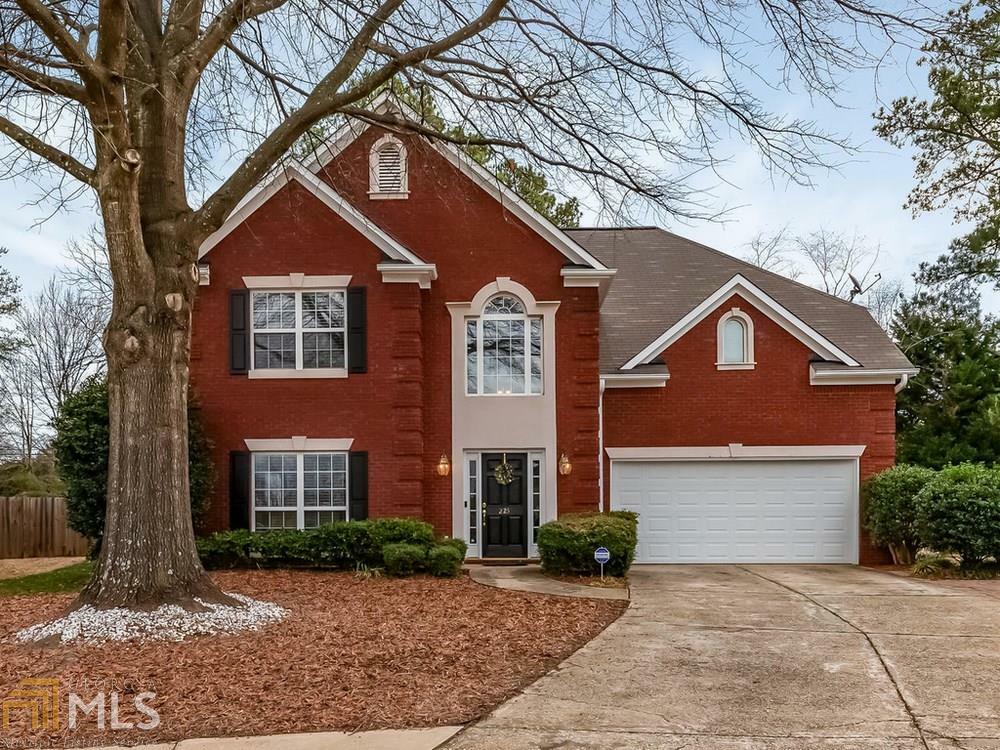 Property Photo: 225 Blairshire Close GA 30075