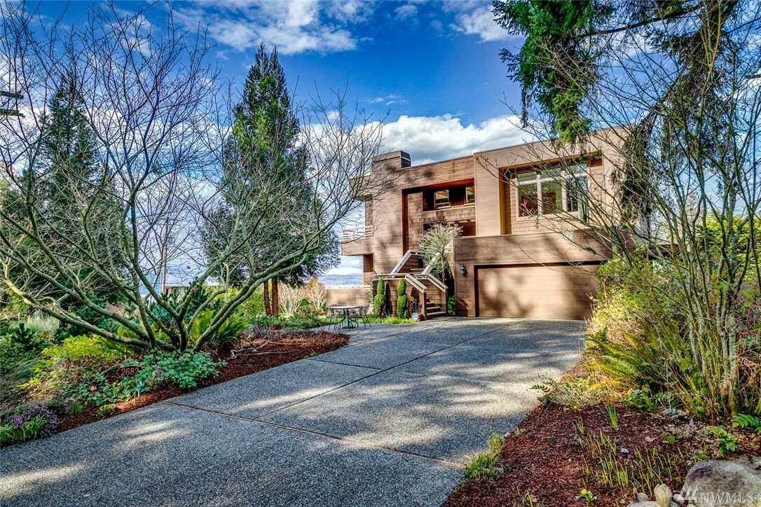 Property Photo: 2682 NE Twin Spits Rd WA 98340