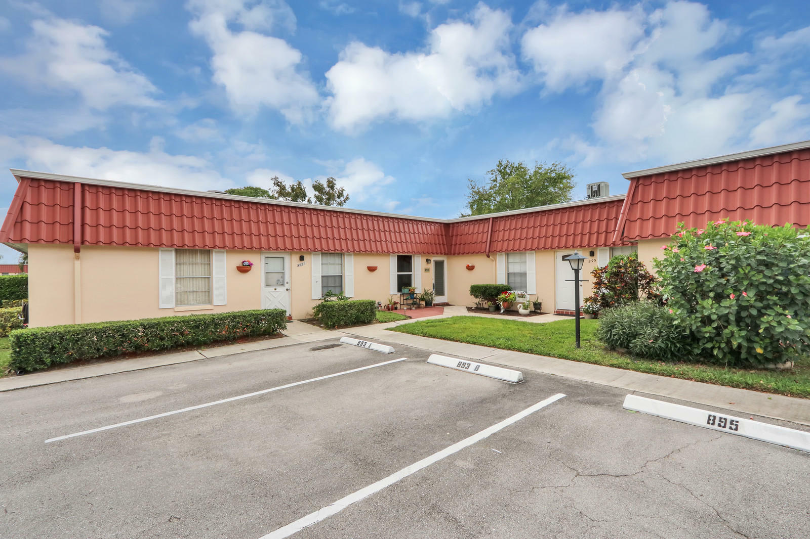 Property Photo:  893 Worcester Lane B  FL 33467 