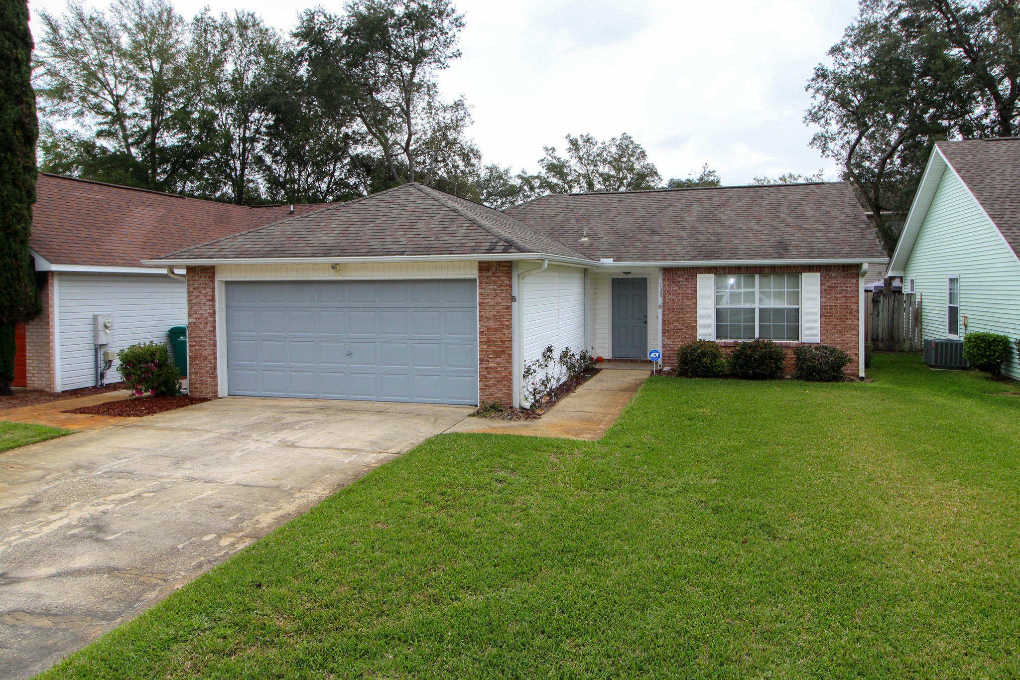 Property Photo:  129 Wright Circle  FL 32578 