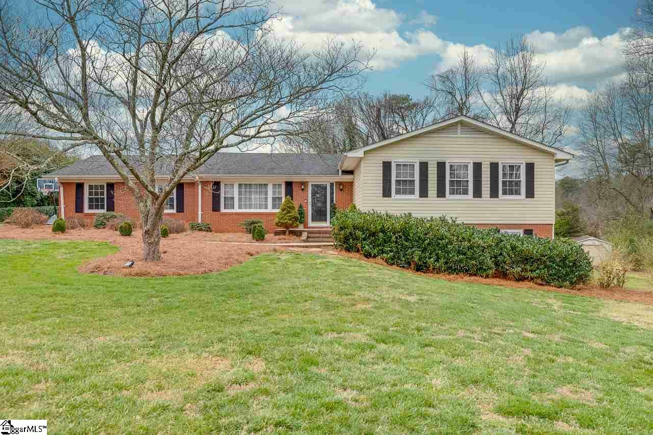 Property Photo:  407 Haverhill Circle  SC 29642 