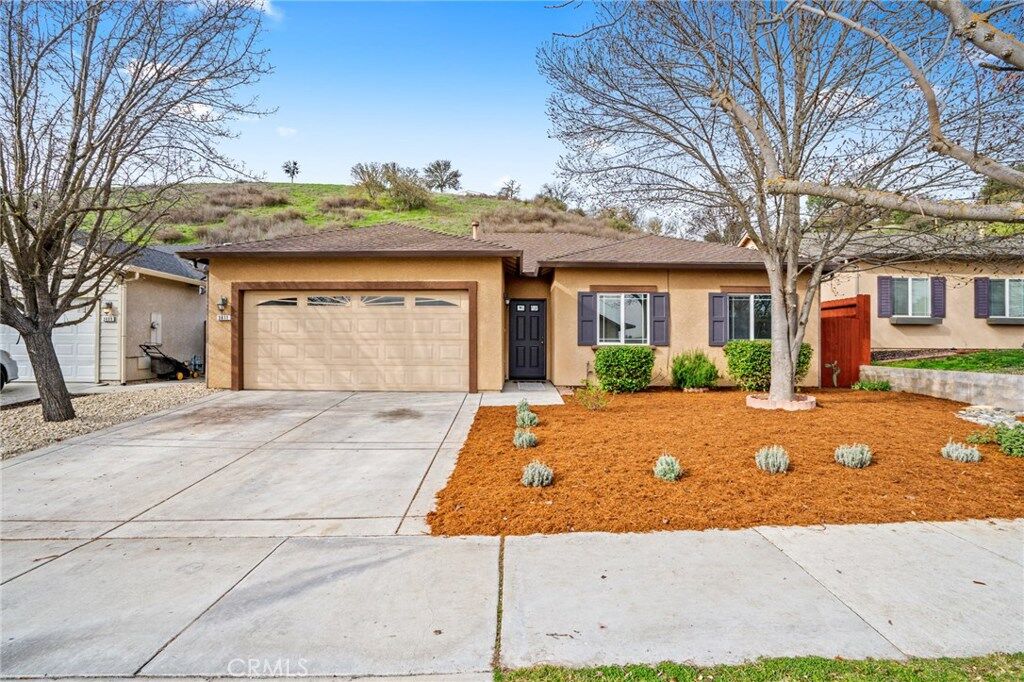 Property Photo:  3611 Vine Street  CA 93446 