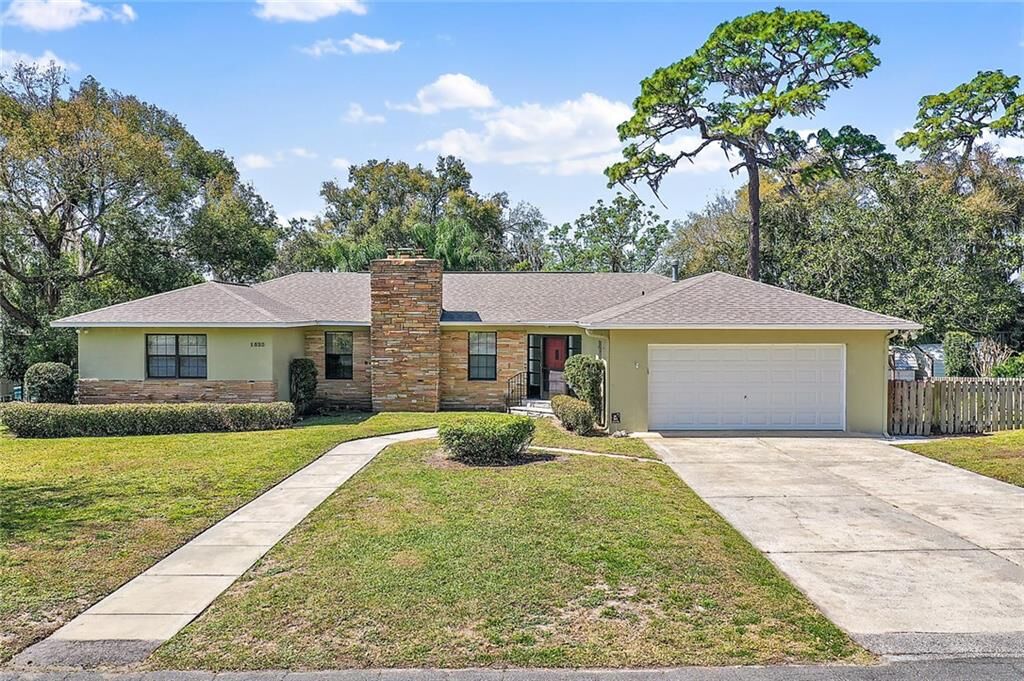 Property Photo:  1523 Overlook Drive  FL 32757 
