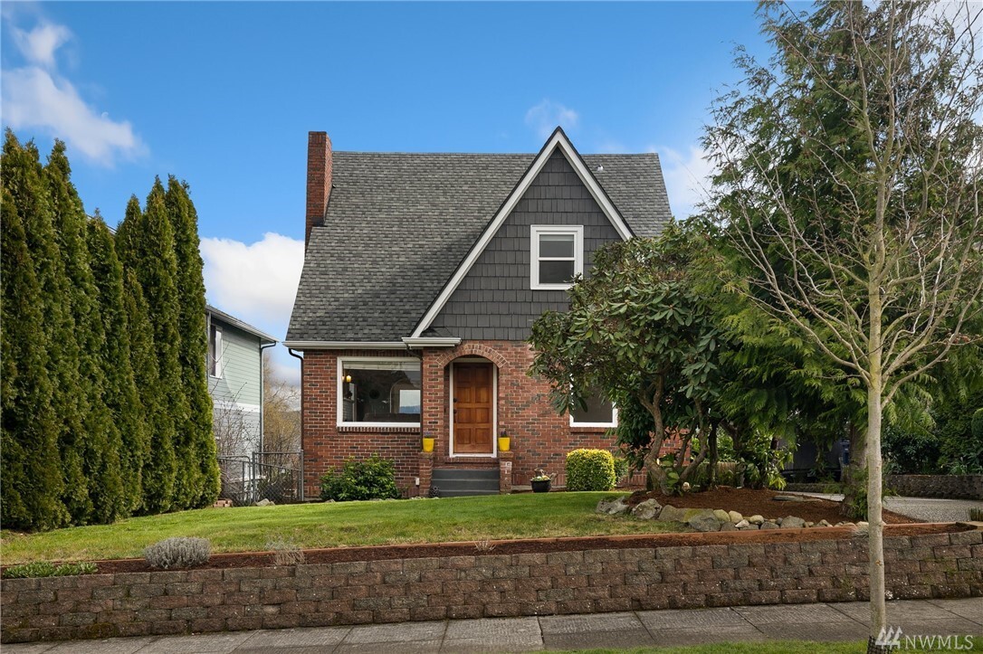 Property Photo:  10024  63rd Avenue S  WA 98178 