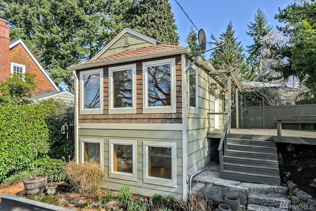 7536 30th Ave NE  Seattle WA 98115 photo