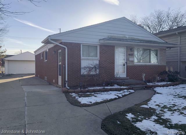 Property Photo:  22760 Recreation Street  MI 48082 