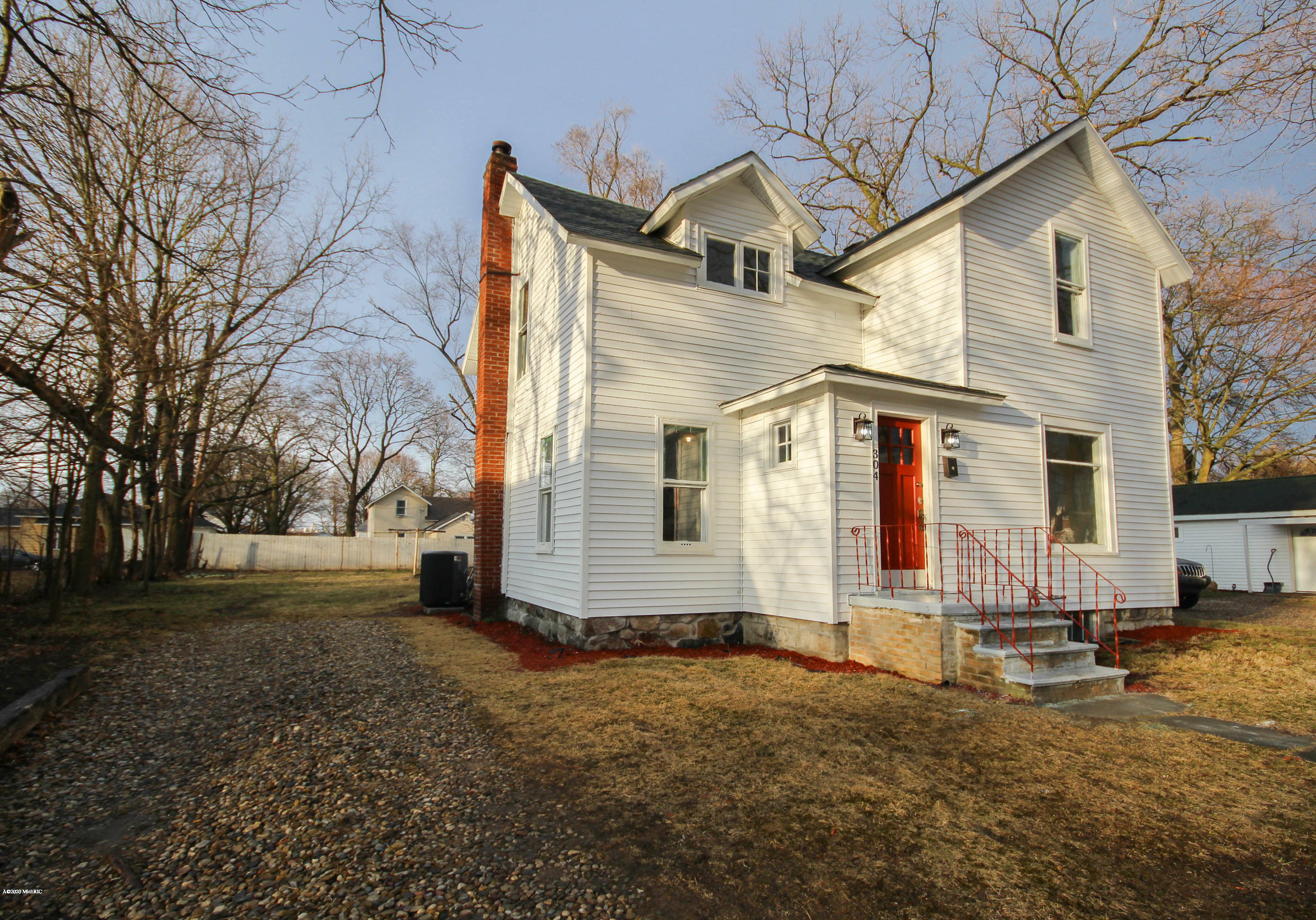 Property Photo:  304 Fifth Avenue  MI 49093 