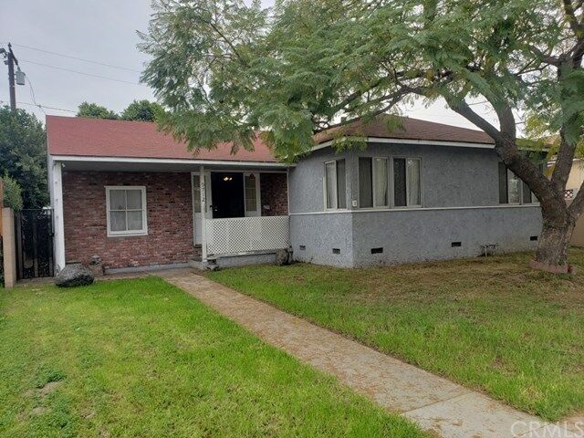 Property Photo:  9712 Orr And Day Road  CA 90670 