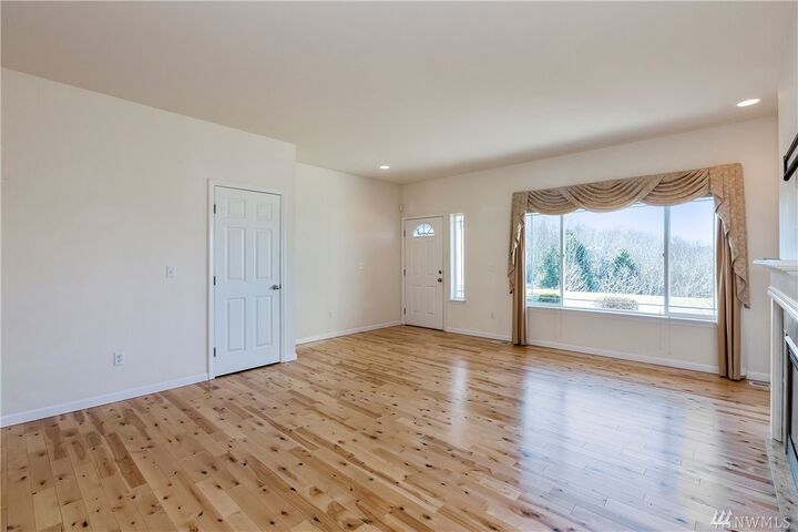 Property Photo: 695 Tufts Avenue E WA 98366