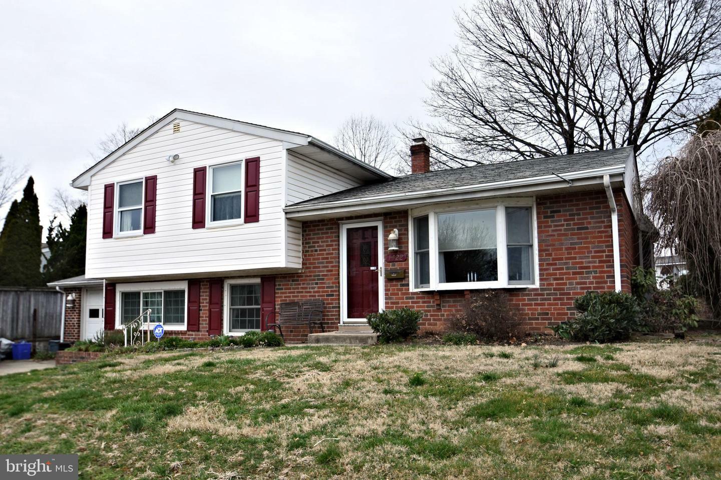 Property Photo: 1422 Sandwood Road PA 19428