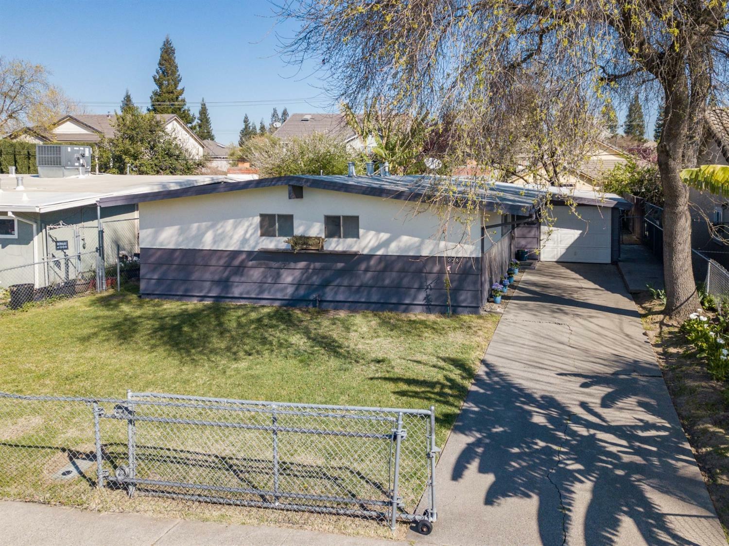 Property Photo:  928 Anna Street  CA 95605 