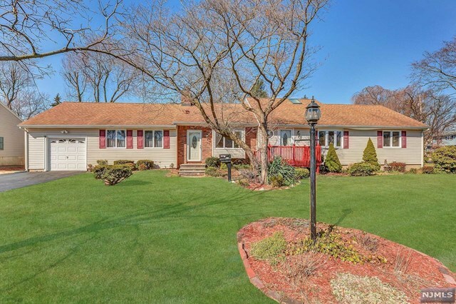 Property Photo:  721 Reeder Road  NJ 07652 