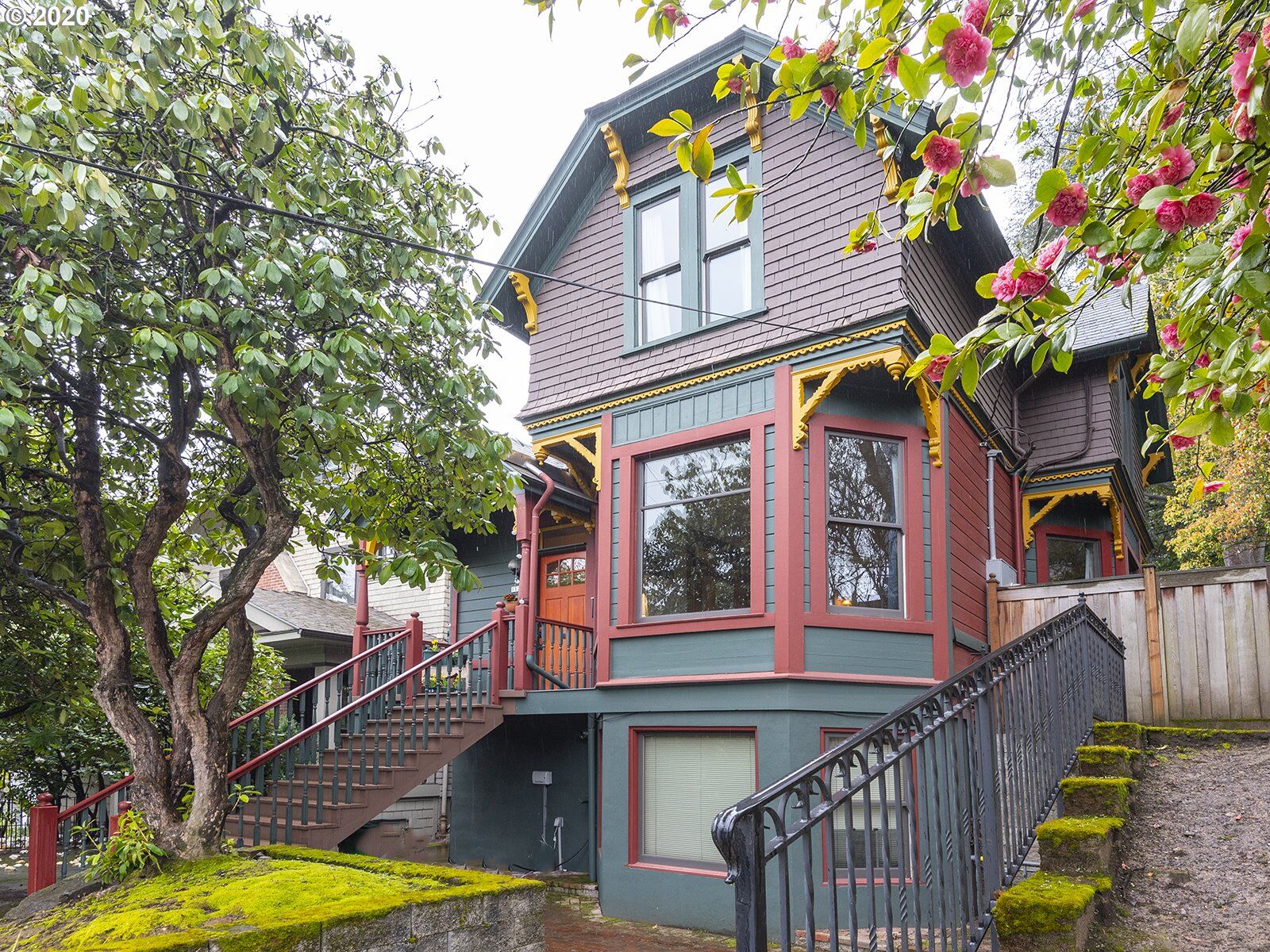 Property Photo:  1129 SW 20th Ave  OR 97205 