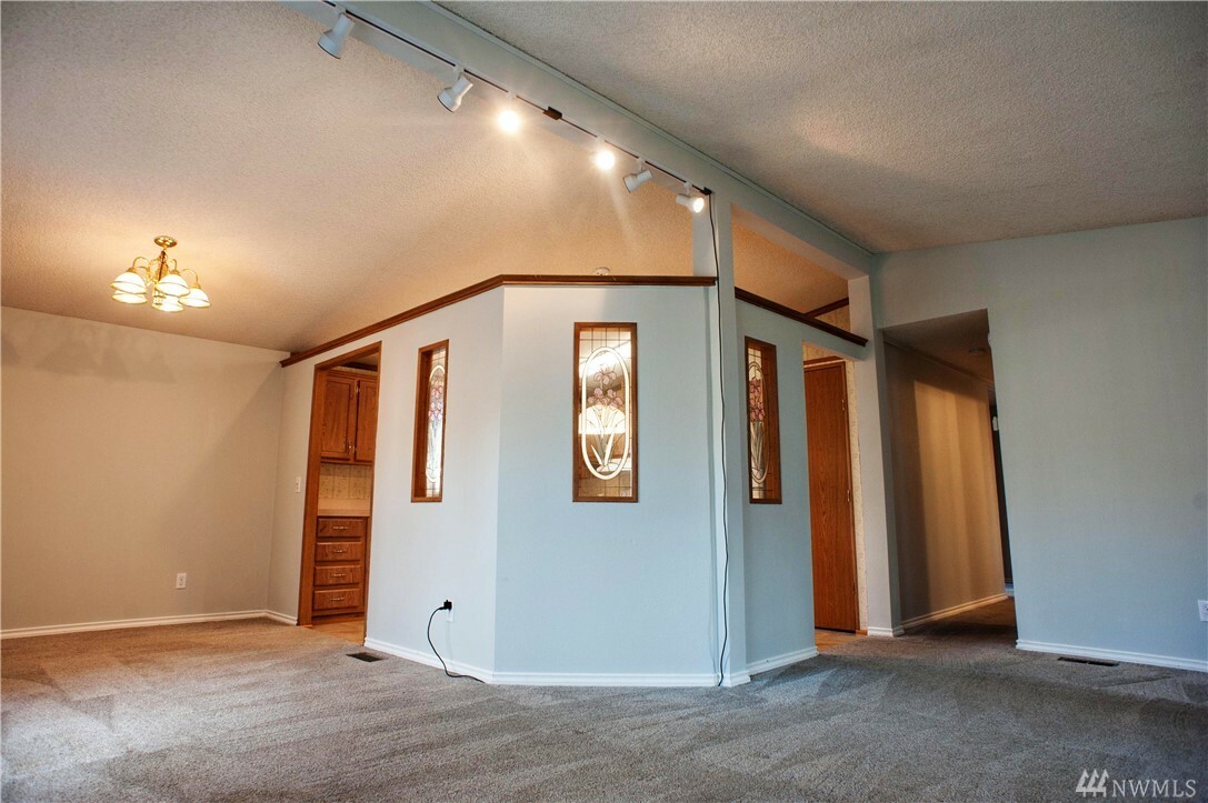 Property Photo:  15015 SE 274th Pl 113  WA 98042 