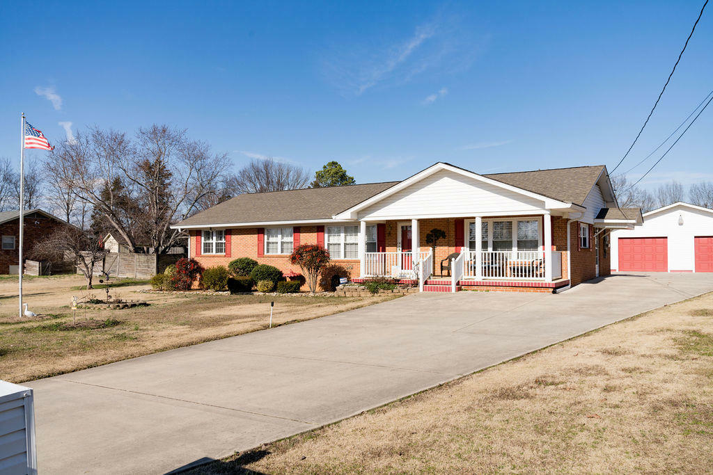 Property Photo:  117 County Road 502  TN 37331 