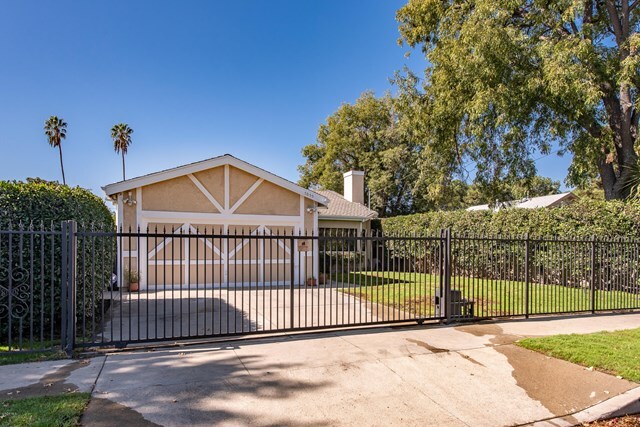 Property Photo:  7055 Tyrone Avenue  CA 91405 