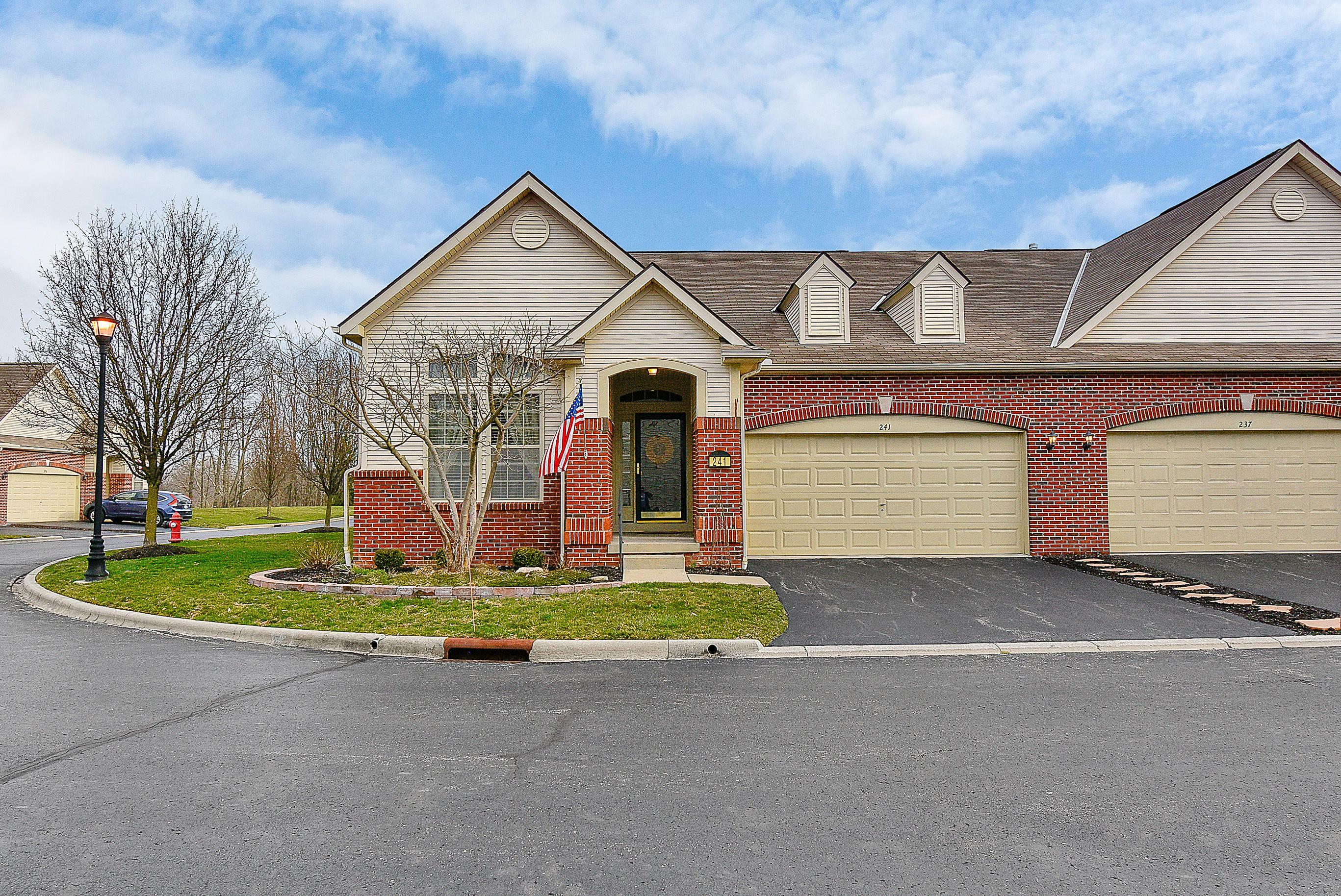 Property Photo: 241 Postage Circle OH 43147
