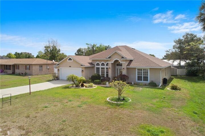 Property Photo: 2065 Heathwood Street FL 32725