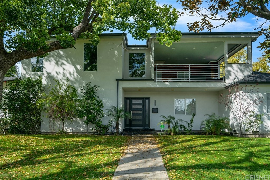 Property Photo:  12645 Tiara Street  CA 91607 