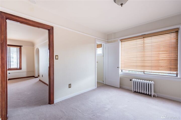 Property Photo: 2348 Alki Ave SW 302 WA 98116