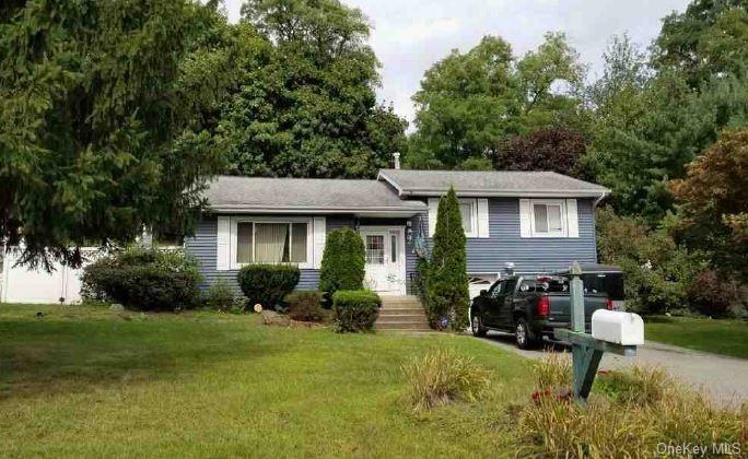 Property Photo:  26 Guernsey Drive  NY 12553 