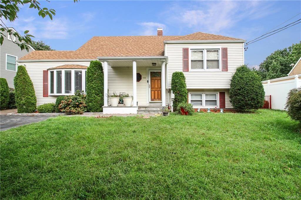 Property Photo:  168 Remsen Road  NY 10710 