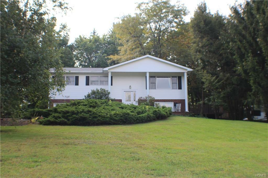 Property Photo:  35 Orchard Crest Drive  NY 10998 