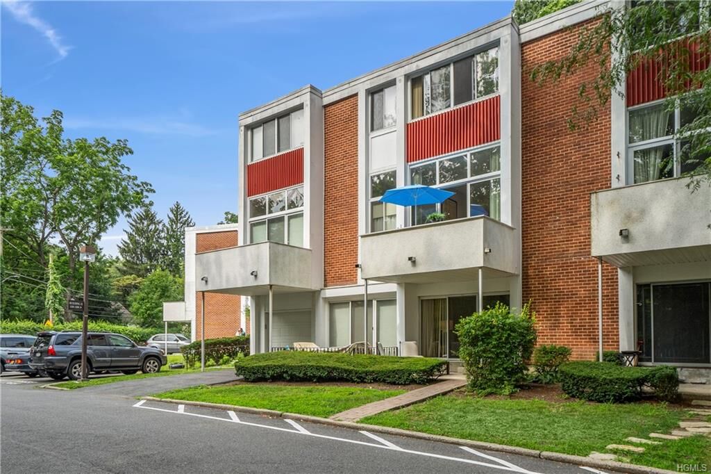 Property Photo: 1417 Fox Glen Drive NY 10530