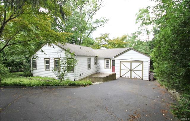 Property Photo:  40 Woodland Drive  NY 10901 