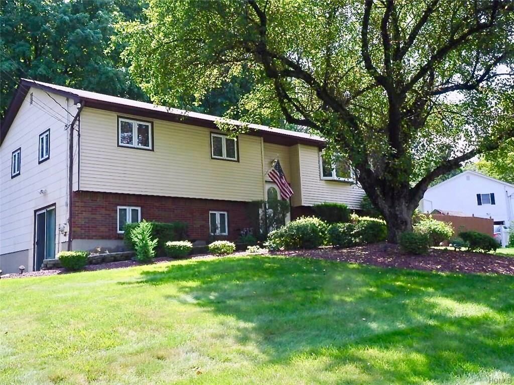 Property Photo:  548 Westfield Drive  NY 10989 