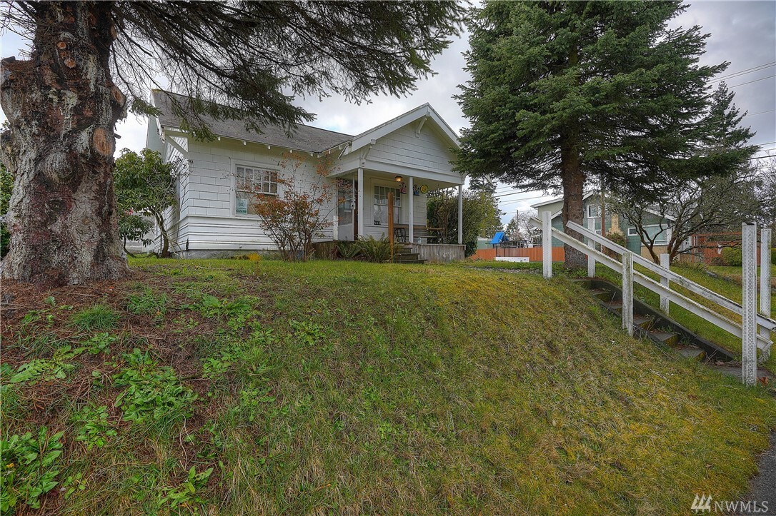 Property Photo:  530 S 54th  WA 98408 