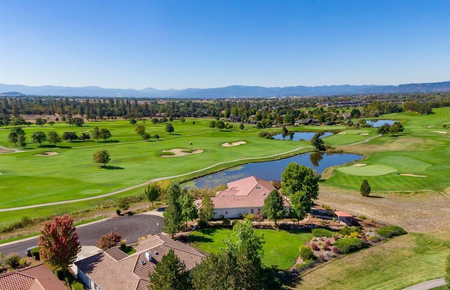 Property Photo:  127 Pine Lake Drive  OR 97524 