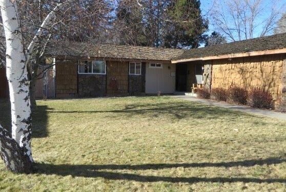 Property Photo: 3724 La Marada Way OR 97603