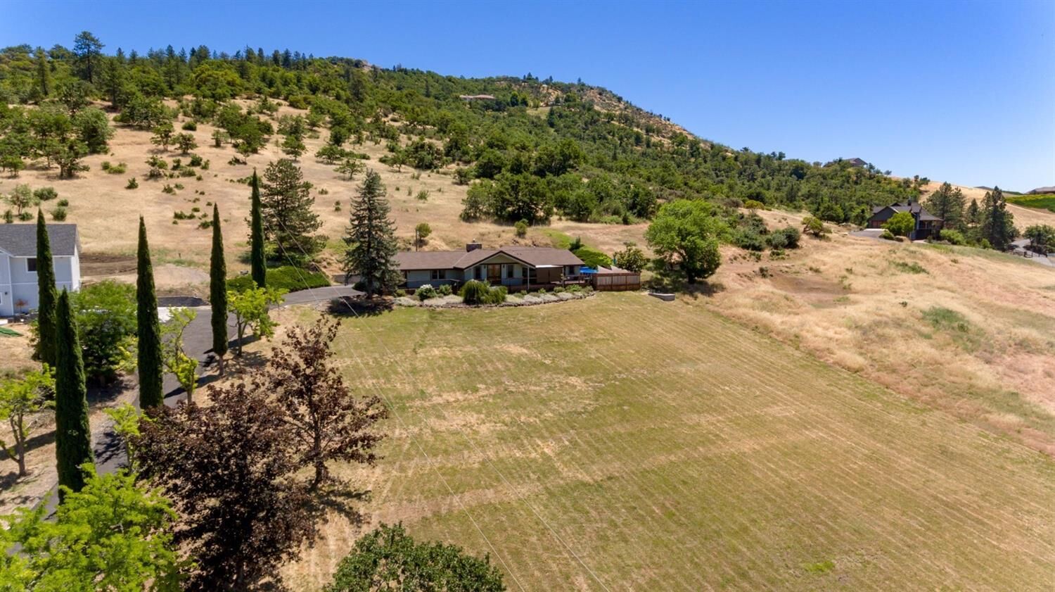 Property Photo: 3558 Dodson Road OR 97504