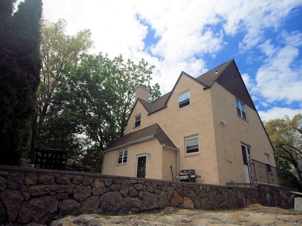 Property Photo:  153 Highview Street  NY 10543 