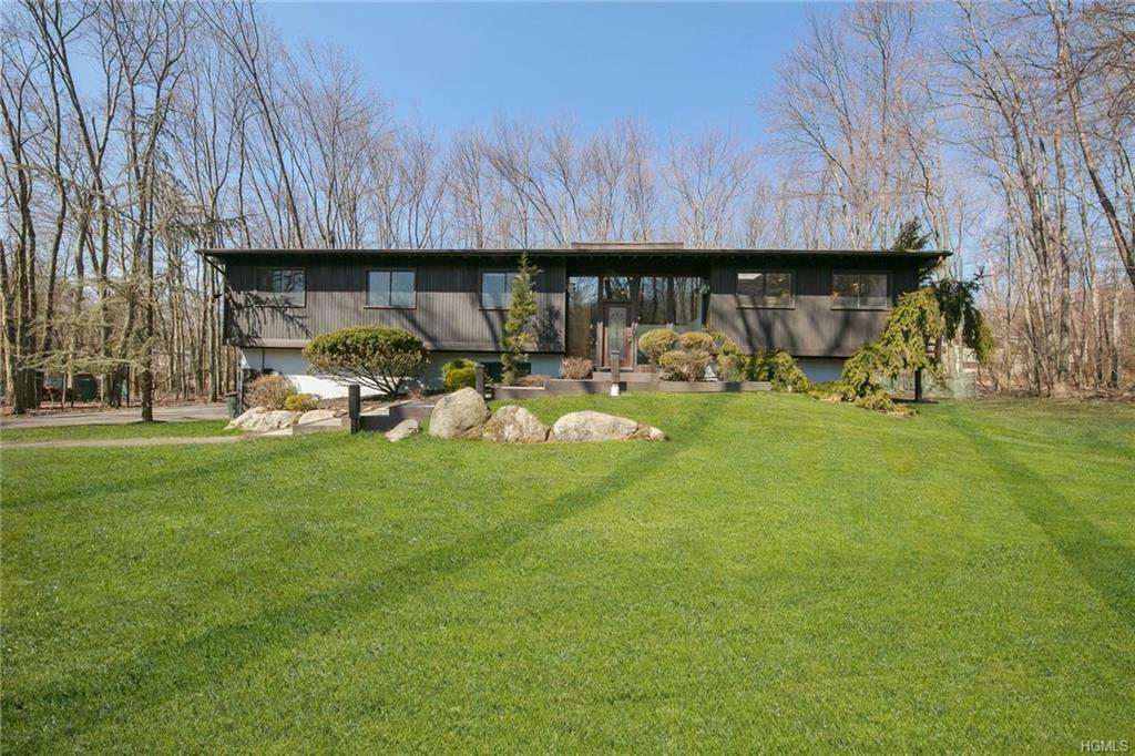 Property Photo:  3 Rainbow Court  NY 10956 