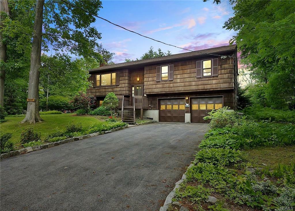 Property Photo:  18 Valley Dr W  NY 10598 