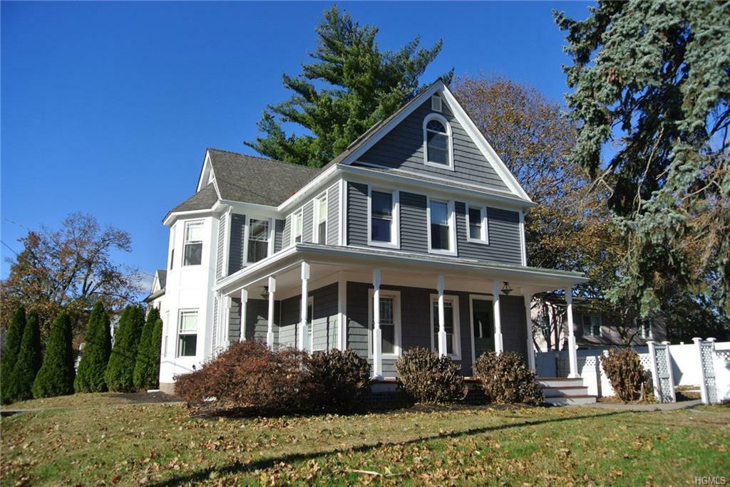 Property Photo:  34 Oak Terrace  NY 10901 