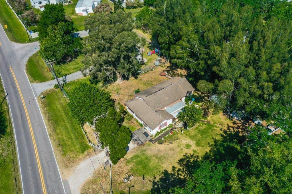 Property Photo:  1909 Gulf City Road  FL 33570 