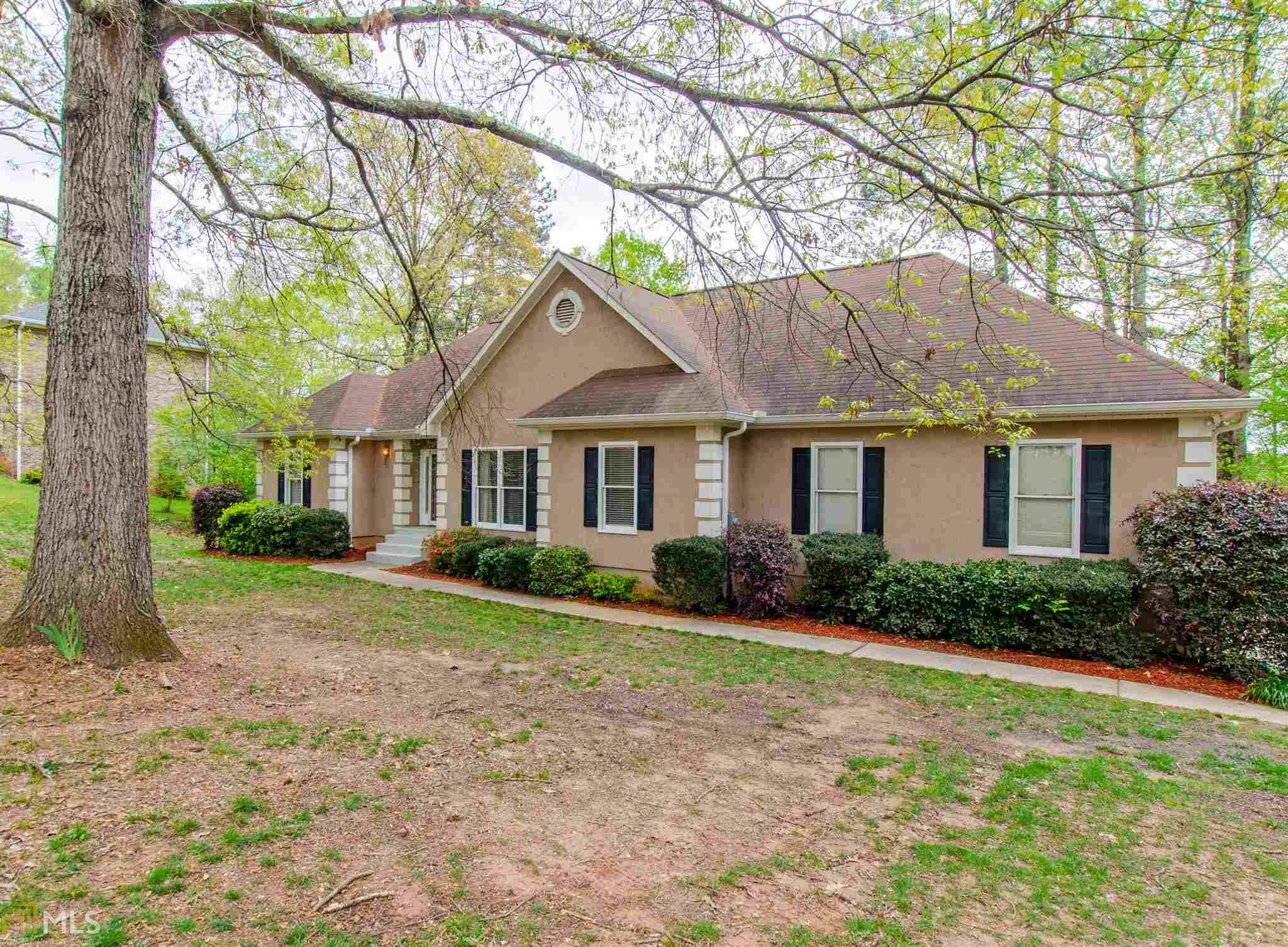 Property Photo:  100 Hamilton Dr  GA 30263 