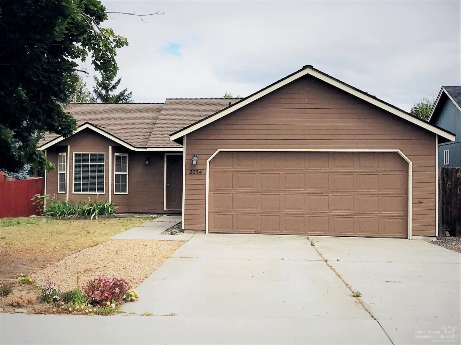 Property Photo: 2034 SW 31st Street OR 97756