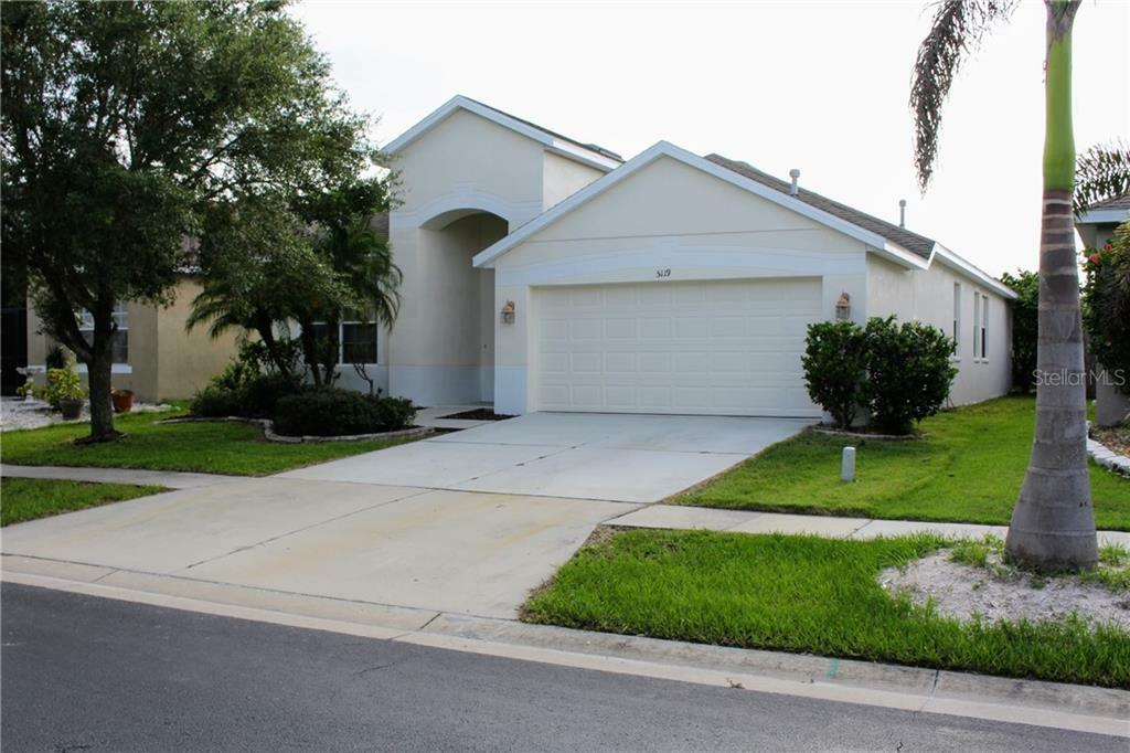 Property Photo:  5119 Clover Mist Drive  FL 33572 