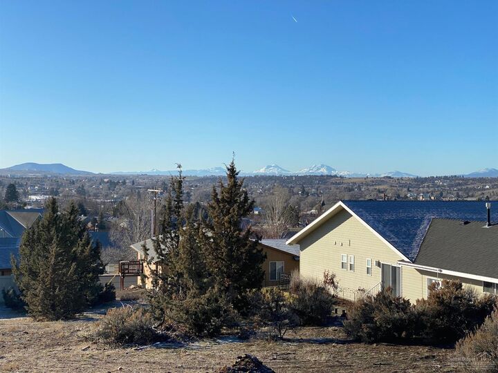 294 NE Clearview Court  Madras OR 97741 photo