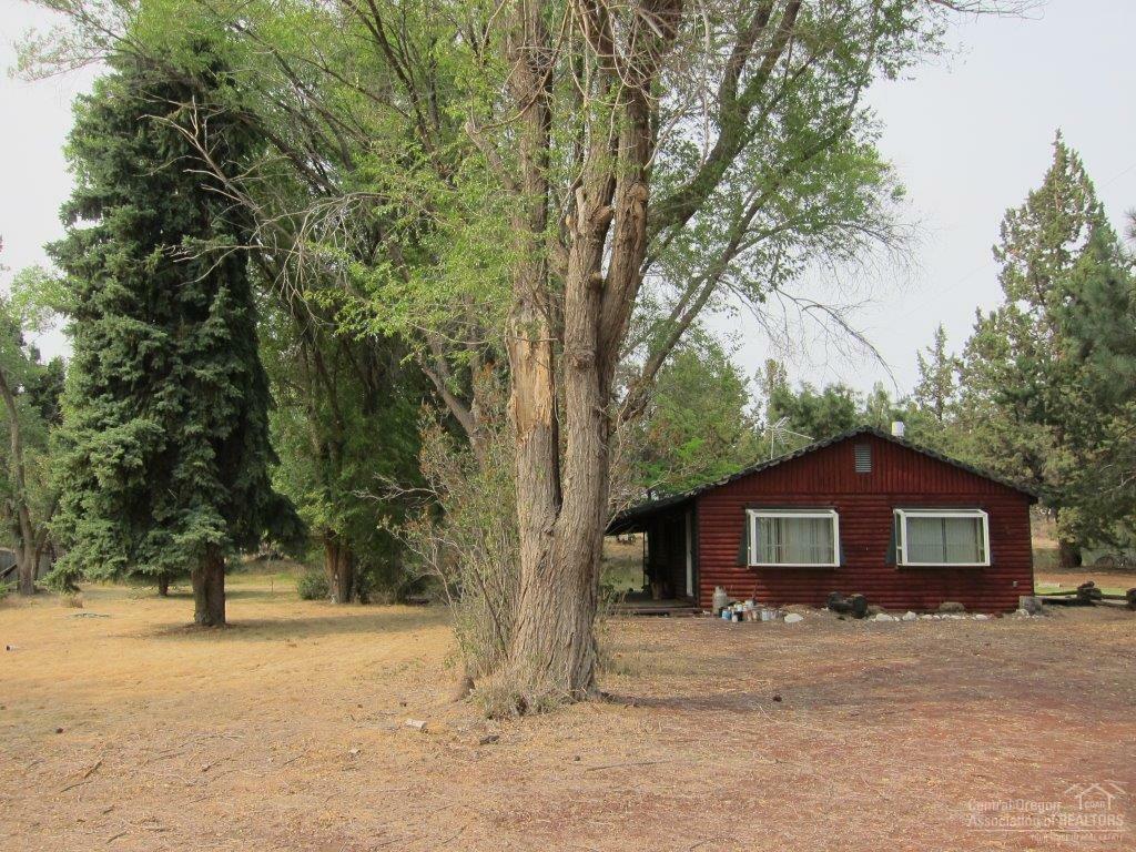 Property Photo:  21122 Tumalo Road  OR 97703 