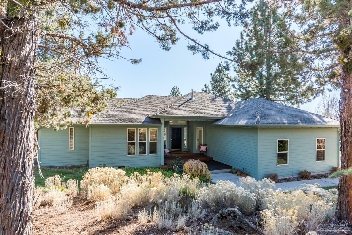 Property Photo: 2370 NW Great Place OR 97703