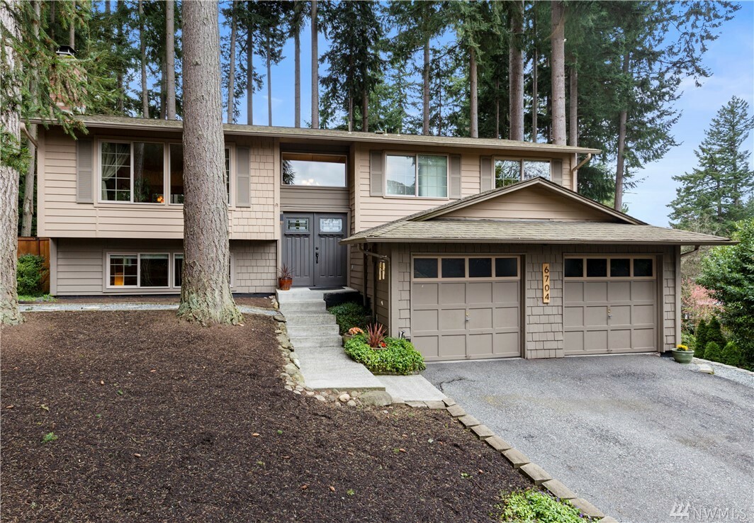 Property Photo: 6704 158th Place SW WA 98026